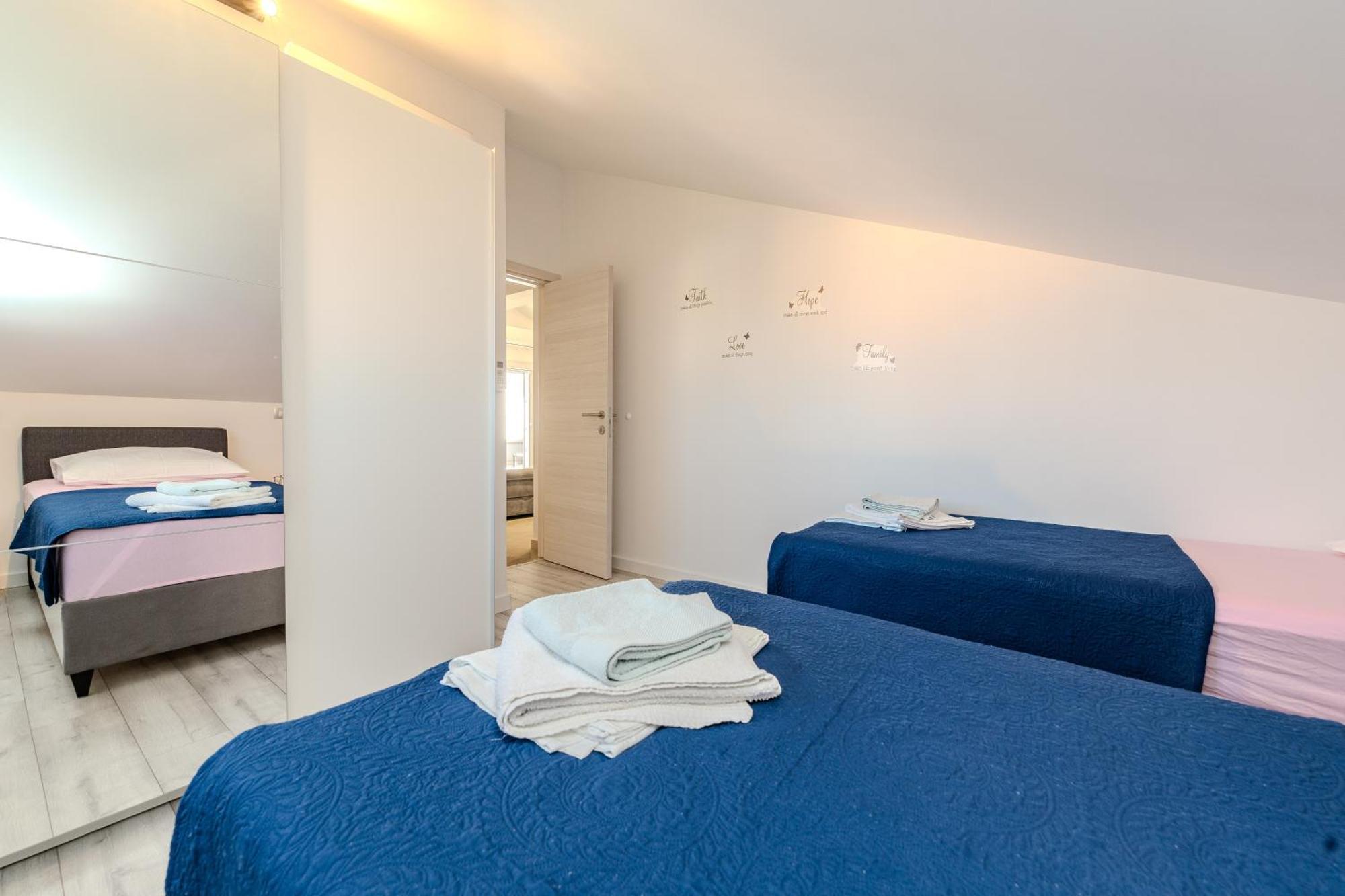 Dali II Apartment Novalja Ngoại thất bức ảnh