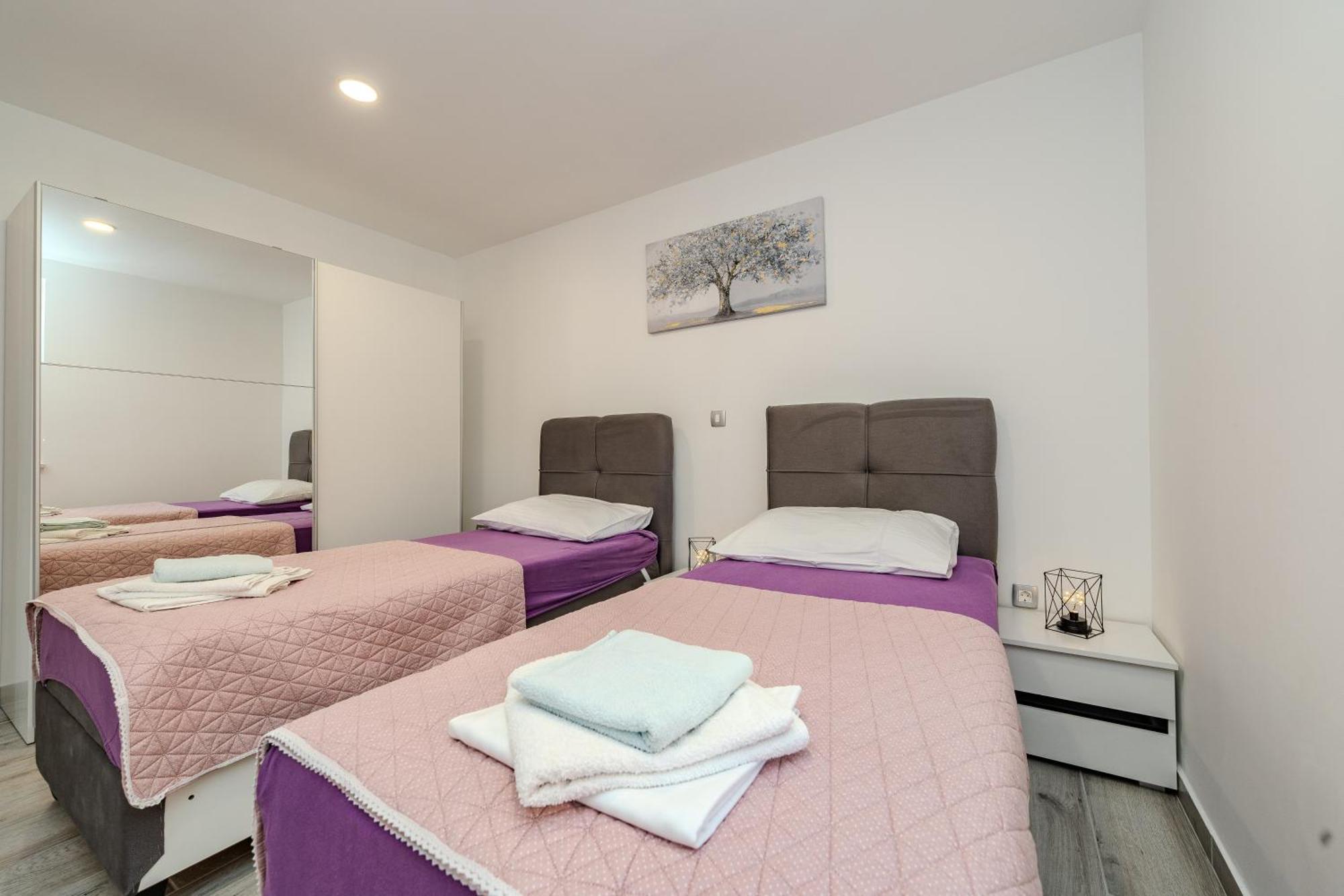 Dali II Apartment Novalja Ngoại thất bức ảnh