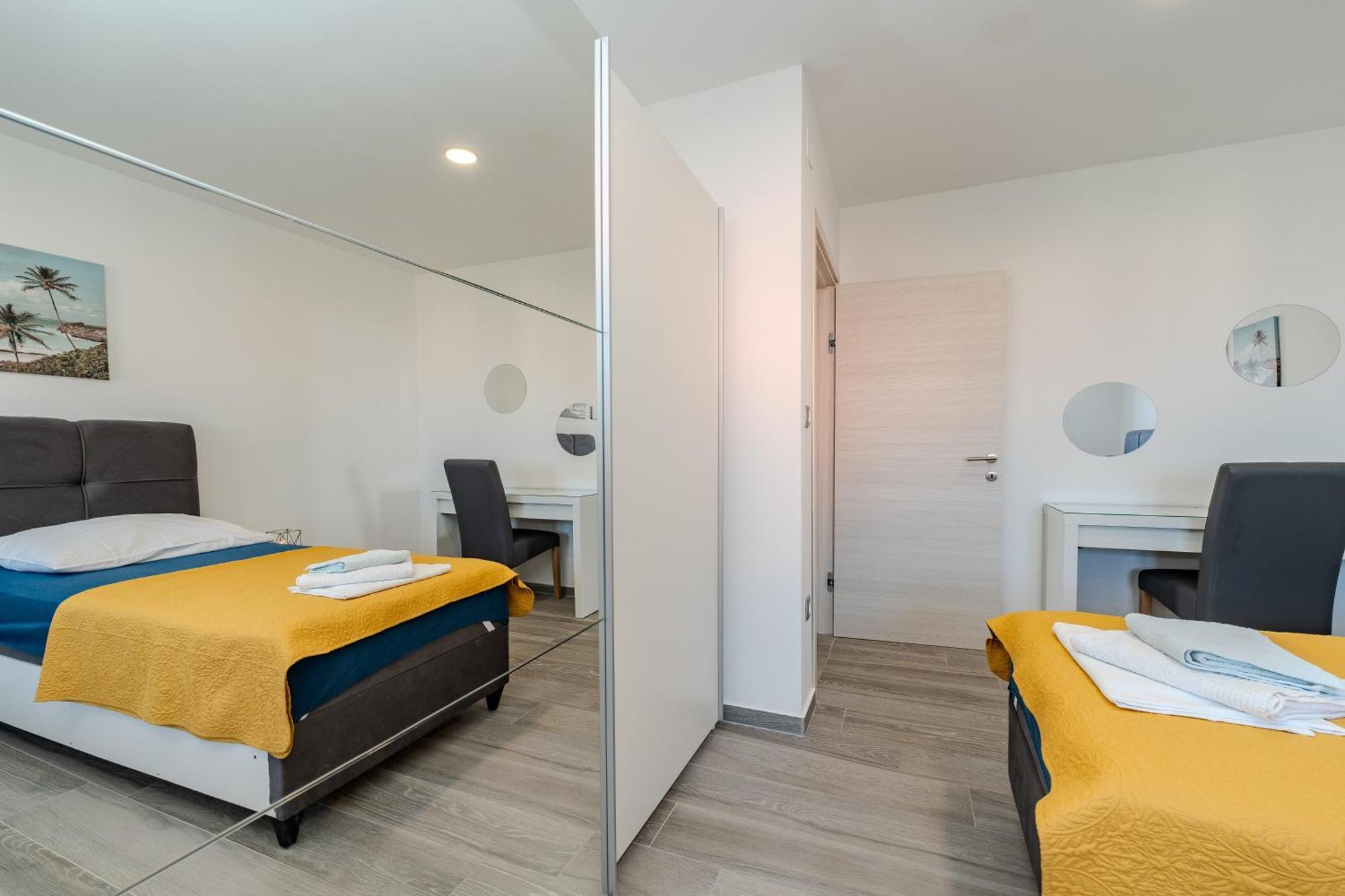 Dali II Apartment Novalja Ngoại thất bức ảnh